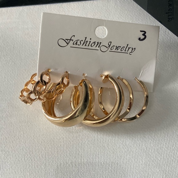 Jewelry - Set of 3 hoops